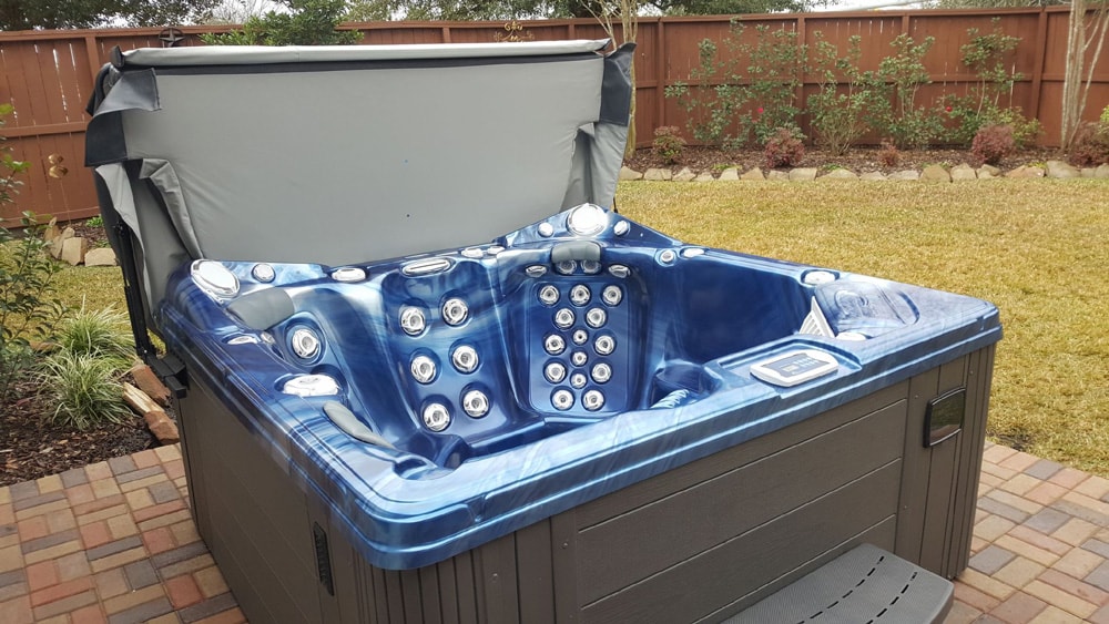 Blue-Hot-Tub-min