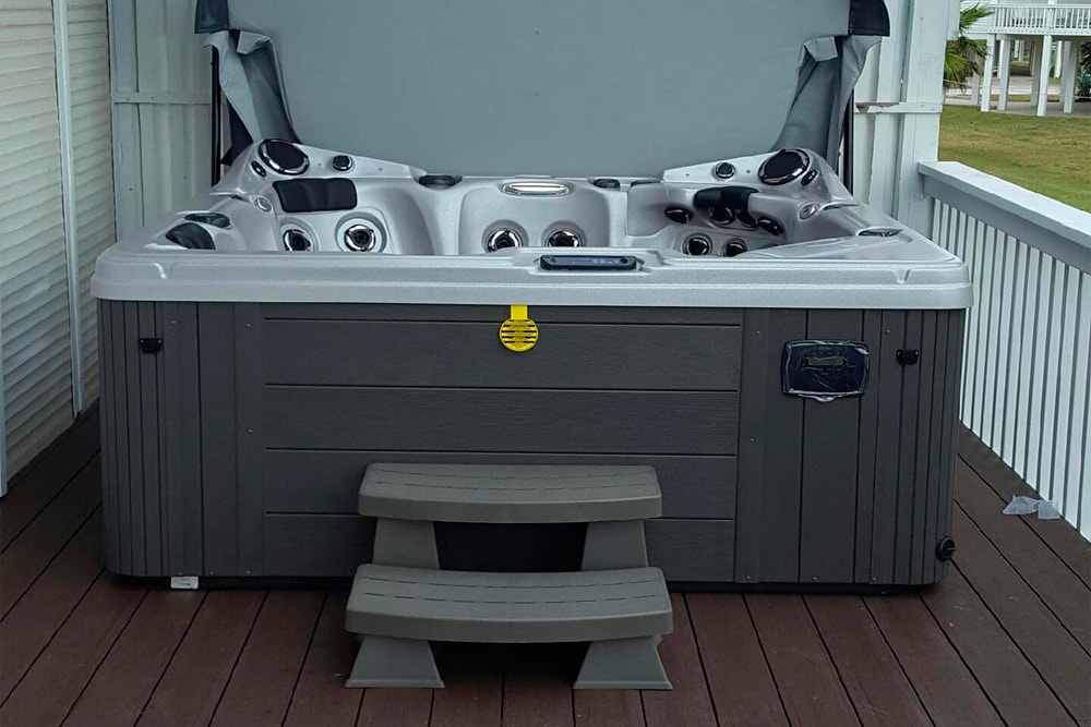 hot-tub-step-min